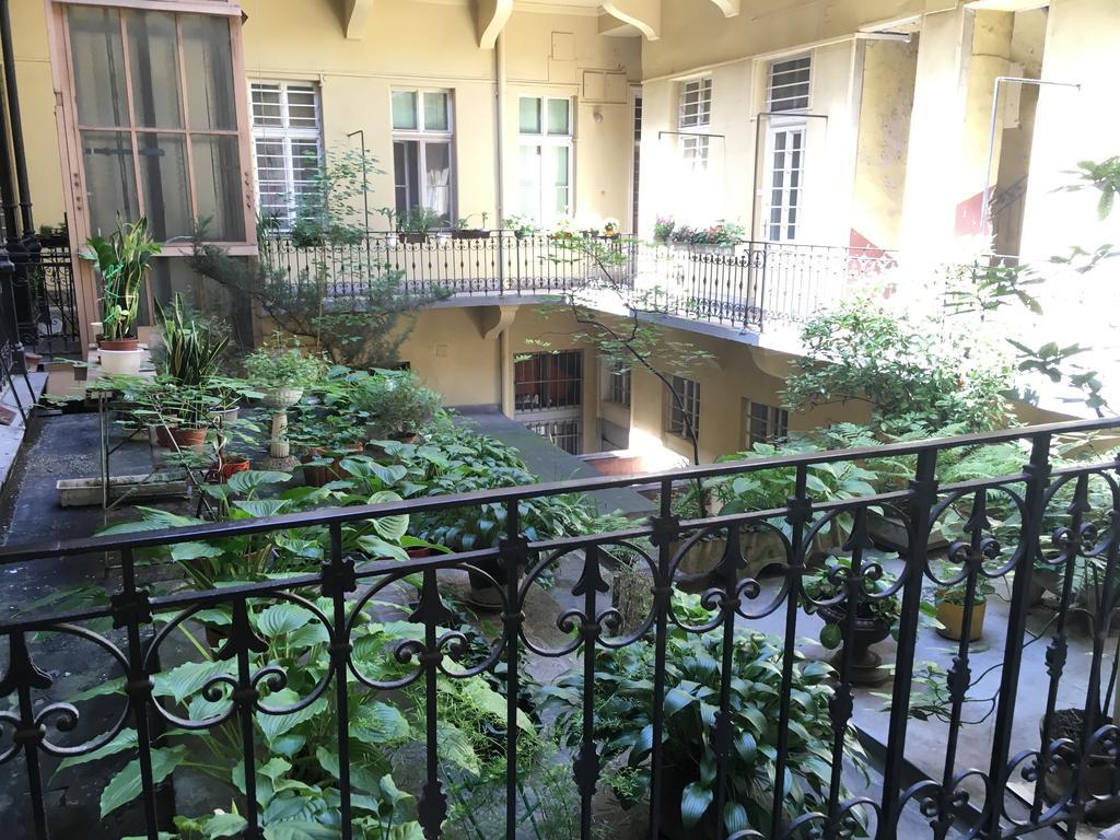 Creative Apartment - Rákóczi street Budapesta Exterior foto